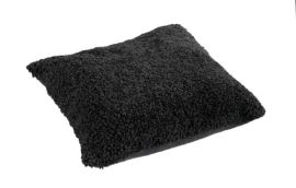 Fårskinnskudde Pieces Black 70x70cm