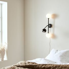 Beside vägglampa svart/vit 60cm