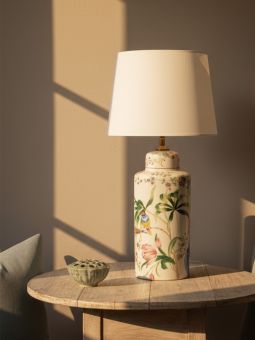 Li Na Bordslampa porslin vit/mönstrad, vit skärm 63cm