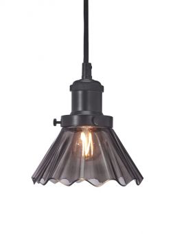 August Fönsterlampa svart veckad 15cm